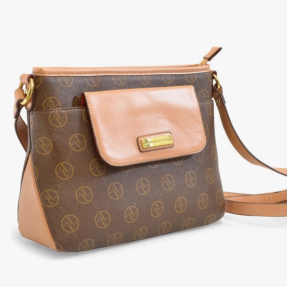 Adrienne Vittadini Bags Adrienne Vittadini Crossbody Signature